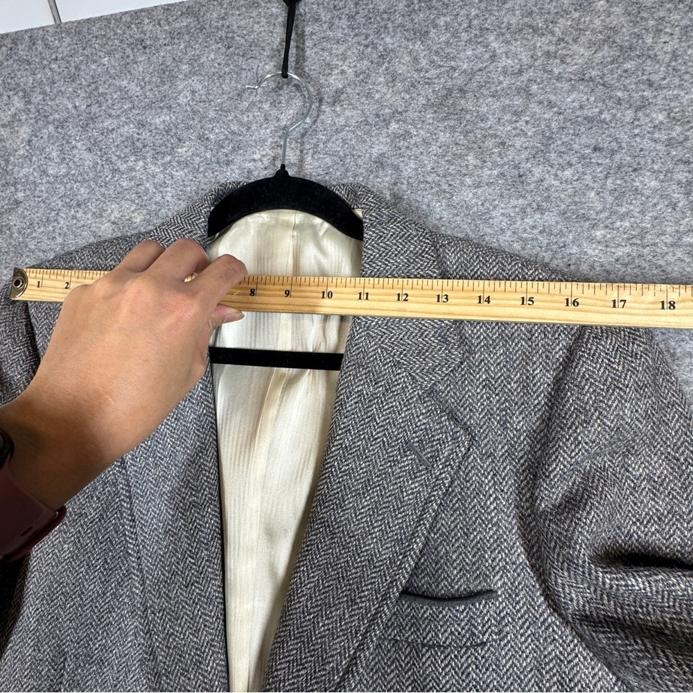 Samuelsohn Grey Herringbone Wool Blazer Sport Coat Size 40R Classic Tailored - Picture 5 of 16